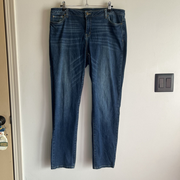 Michael Kors Women’s Jeans Size 14W Med Blue Denim Stretch Straight Leg Classic - Picture 2 of 16